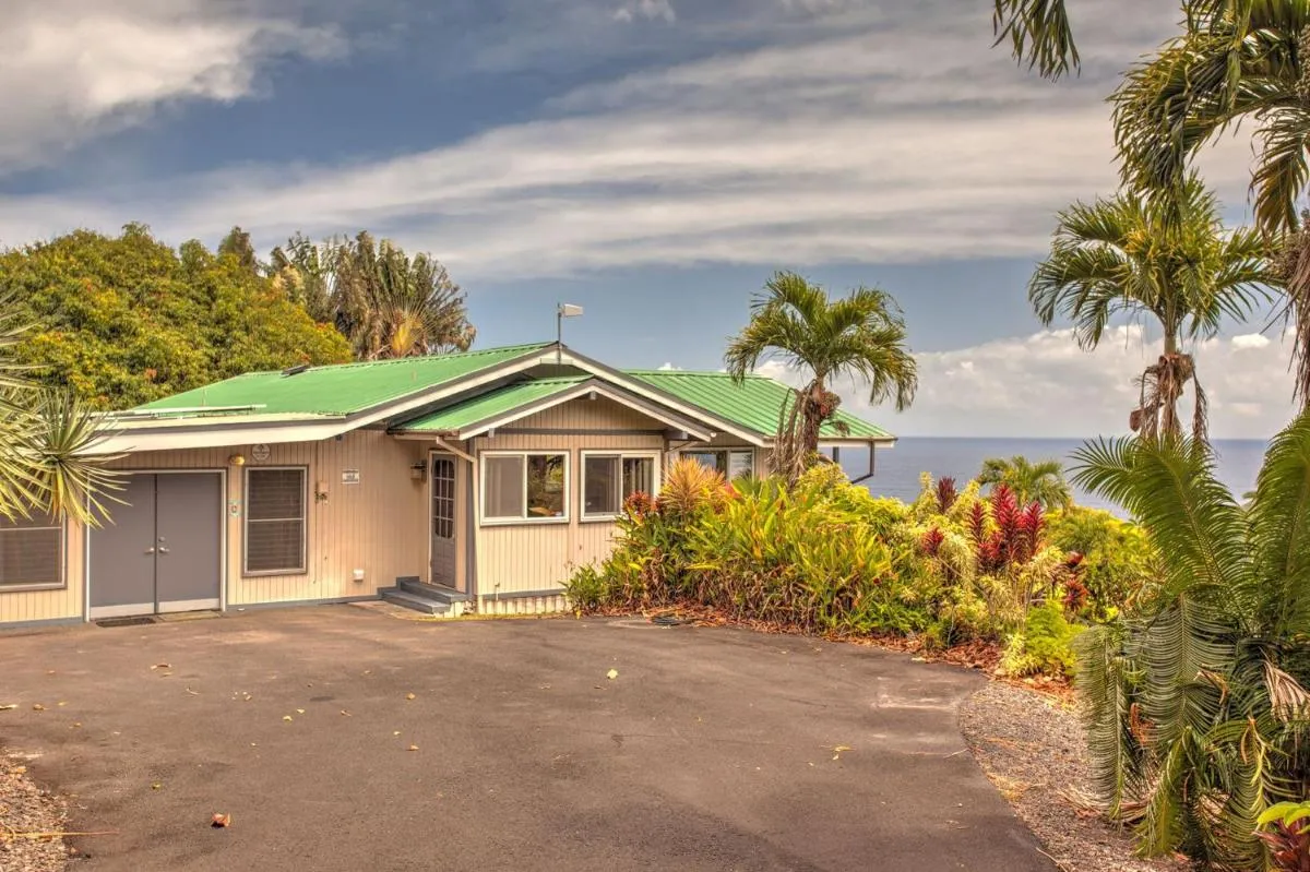 Image 5 of Hale Hamakua home
