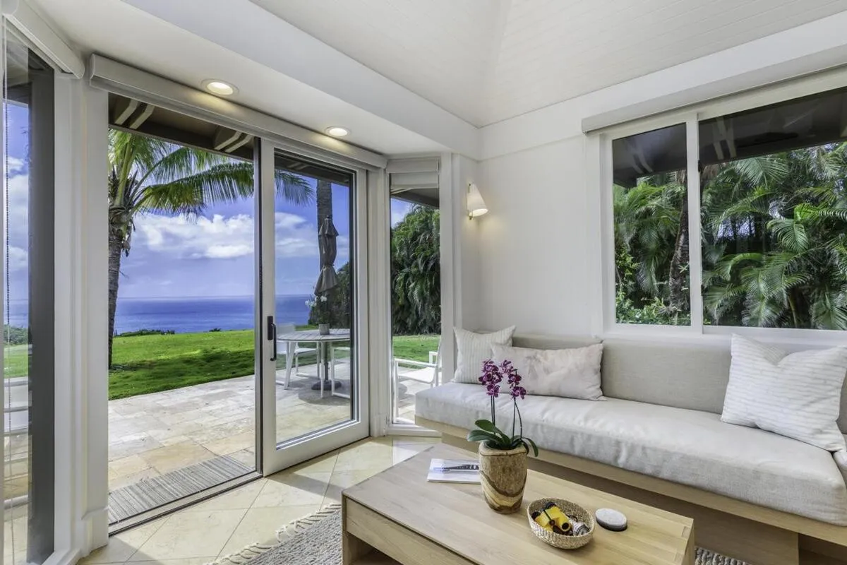 Image 4 of Hale Nanea home