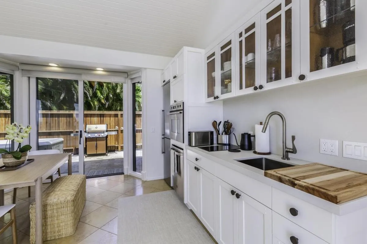 Image 5 of Hale Nanea home