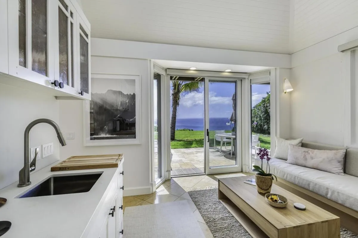 Image 6 of Hale Nanea home