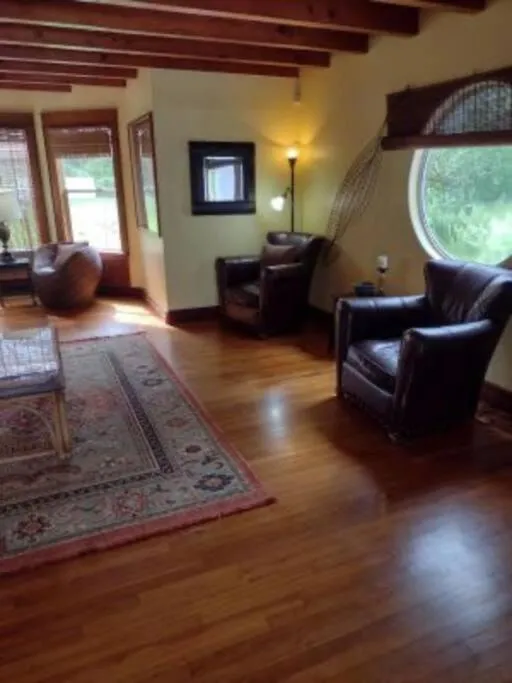Image 4 of Hawaii Tropical Volcano mansion + Sauna