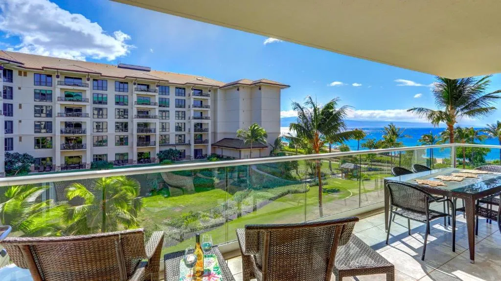 Image of Hear the Waves!! Honua Kai – Hokulani 306