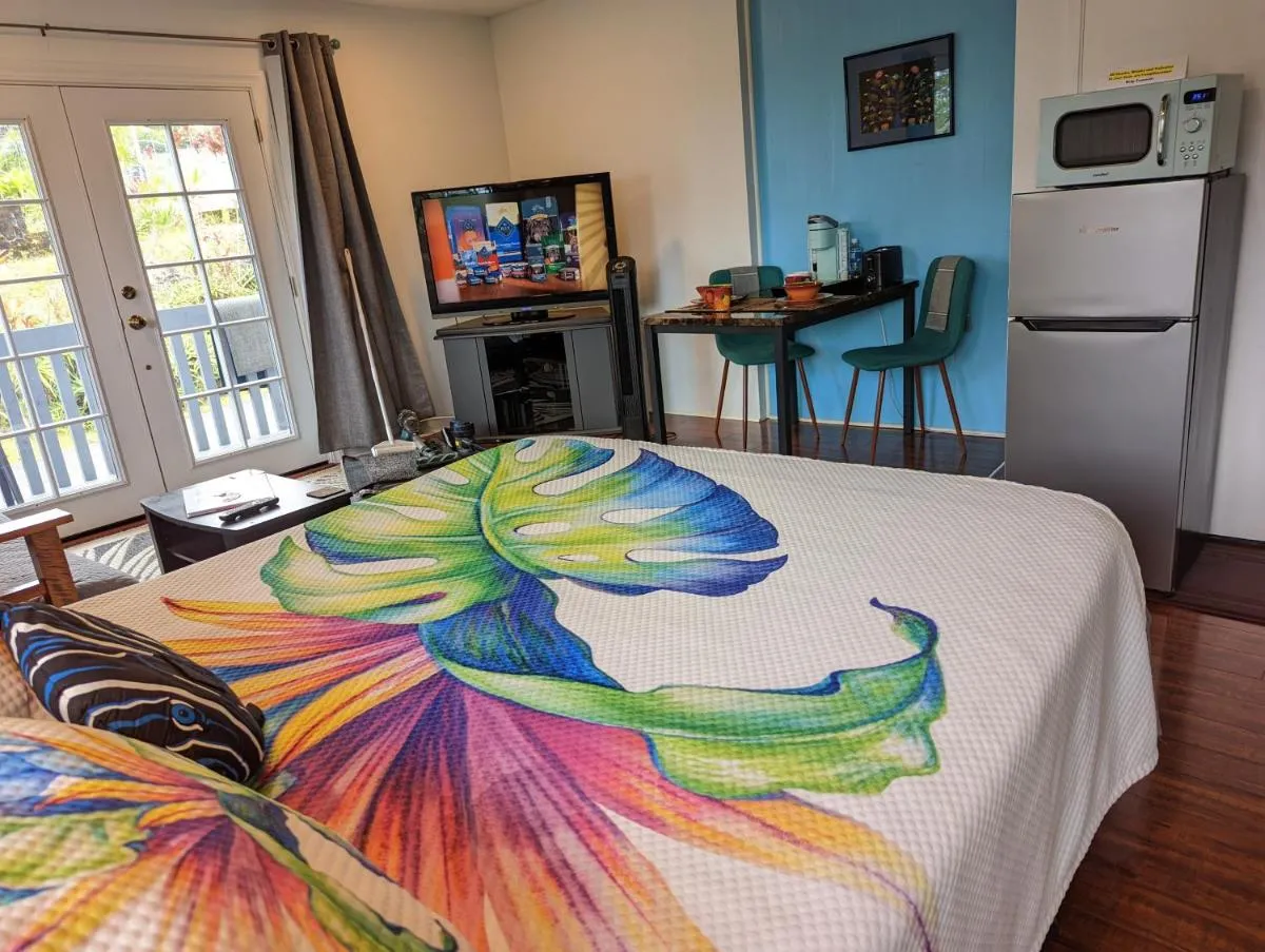 Image 2 of Hilo Luxury Suite