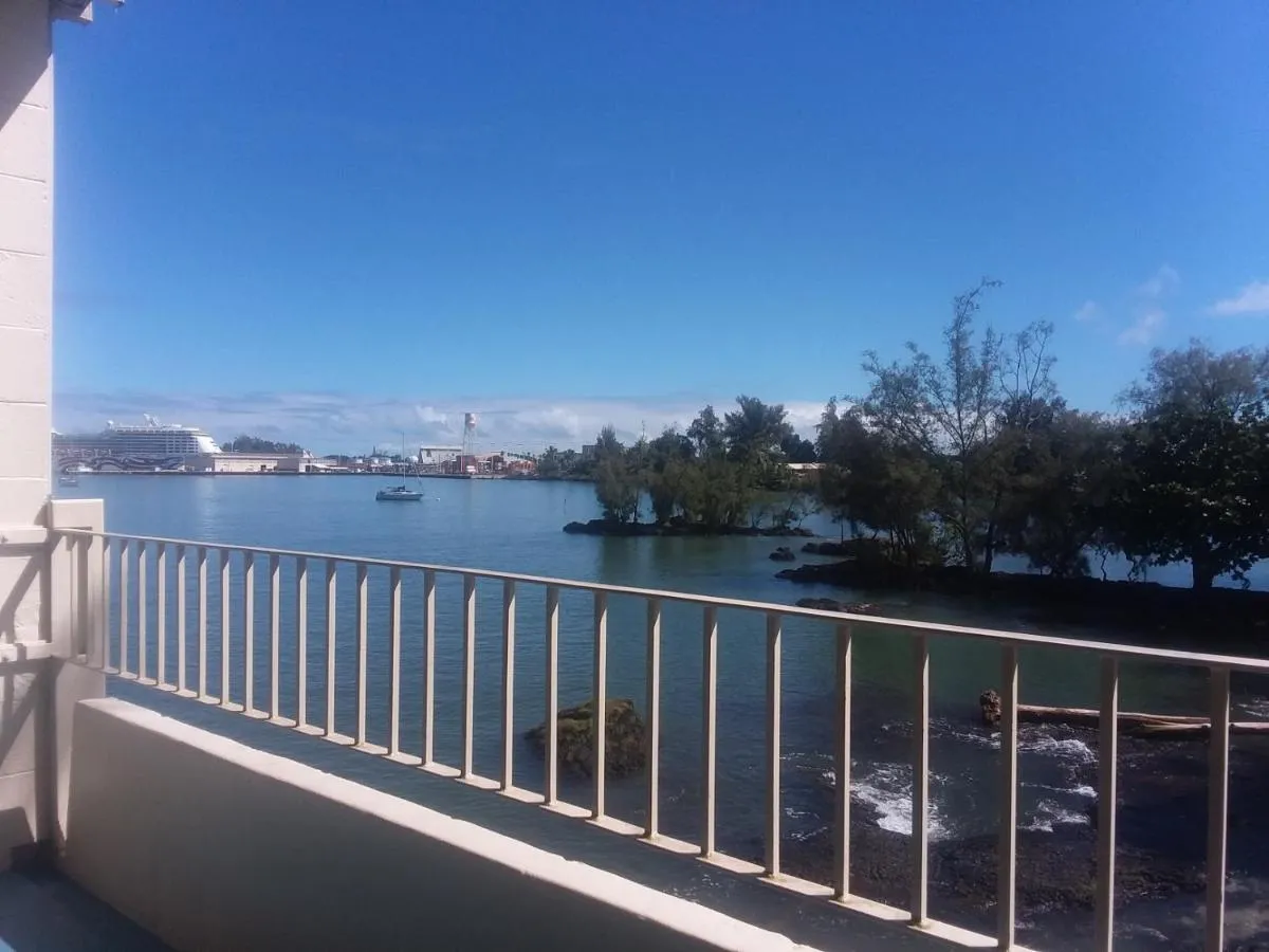 Image 4 of Hilo Reeds Bay Hotel