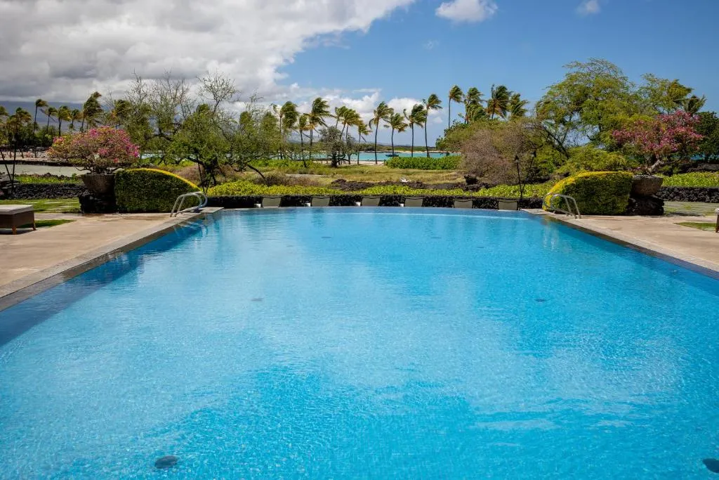 Image of Hilton Pool Pass Included, Kolea – Stylish & Comfy Walk to Beach Patio Pool Gym