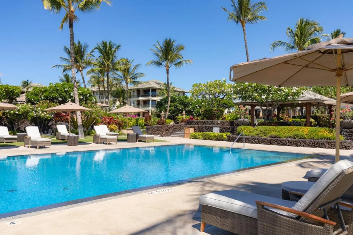 Image 6 of Hilton Pool Pass Included, Kolea – Stylish & Comfy Walk to Beach Patio Pool Gym