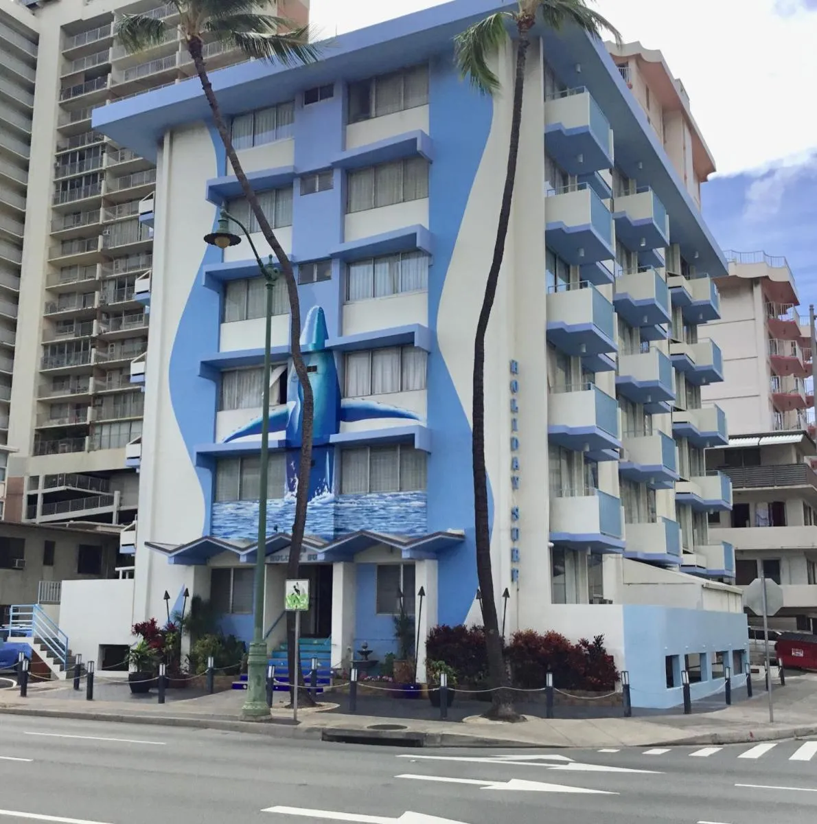 Image 3 of Holiday Surf Hotel (with full kitchen)