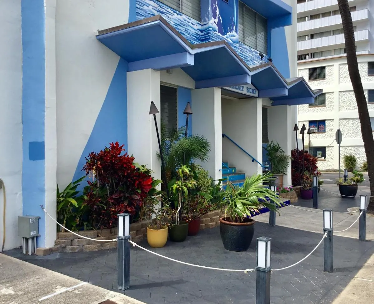Image 5 of Holiday Surf Hotel (with full kitchen)