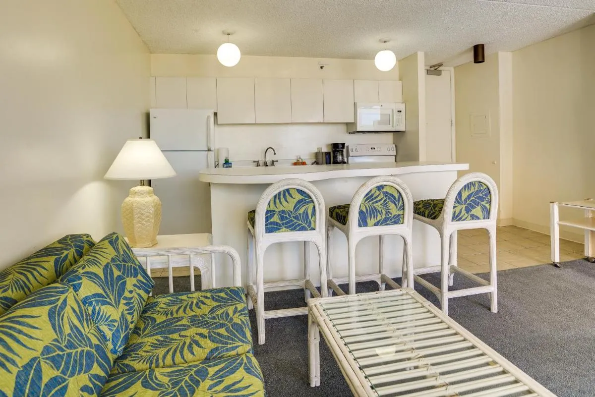 Image 5 of Honolulu Vacation Rental Walk to Waikiki Beach!