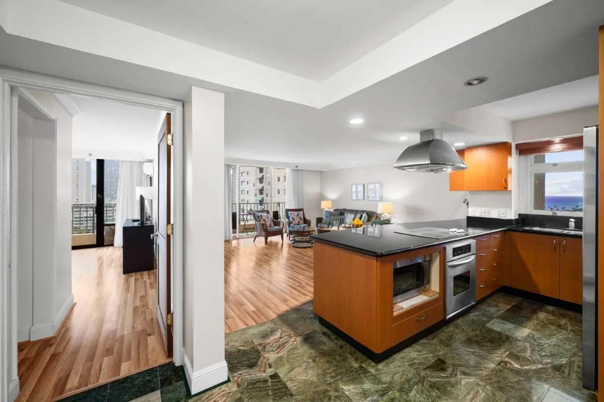 Image 3 of Honu Hale Waikiki 2BDR Spacious Panoramic View