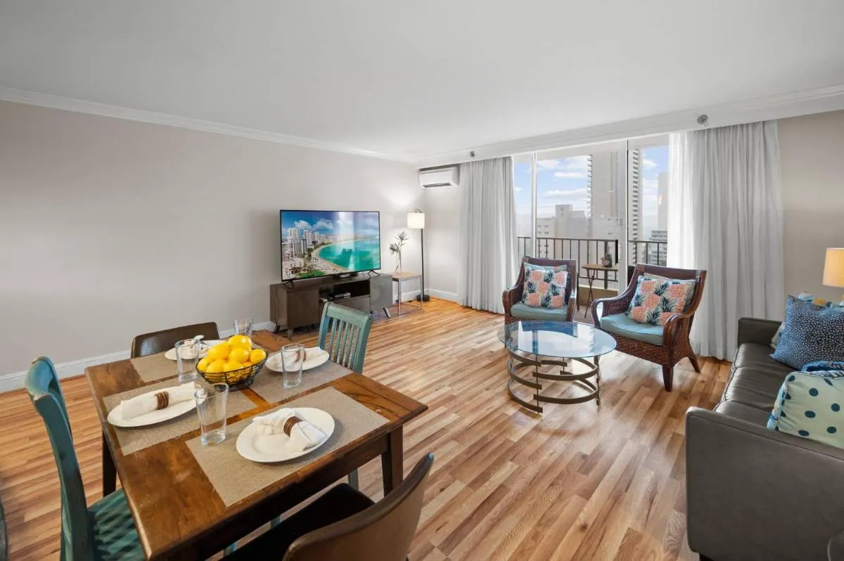 Image 2 of Honu Hale Waikiki 2BDR Spacious Panoramic View