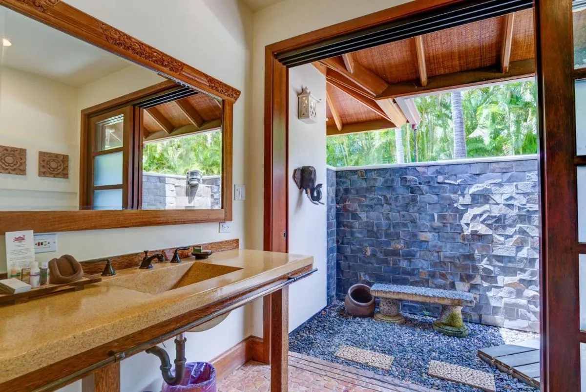 Image 1 of Ho’oilo House