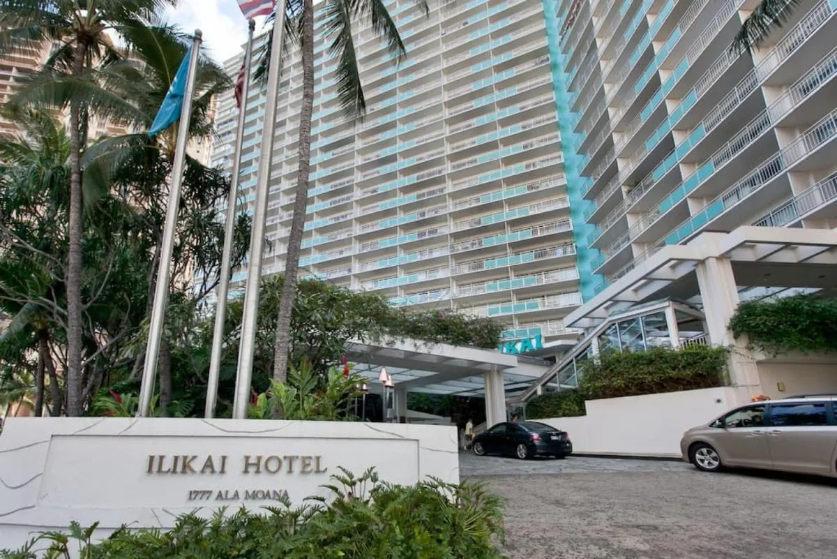 Image 3 of Ilikai Apt 302 – Spacious Studio with Stunning Ocean & Harbor Views
