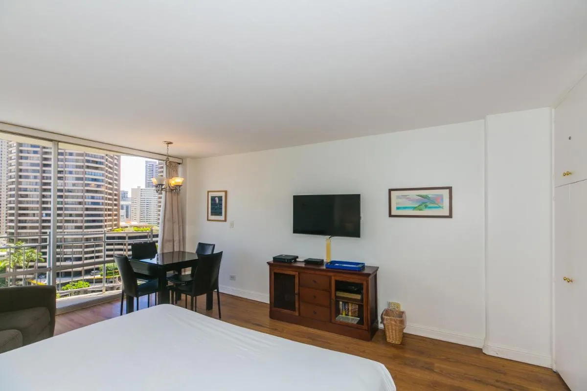 Image 3 of Ilikai Marina 1383 City View Studio