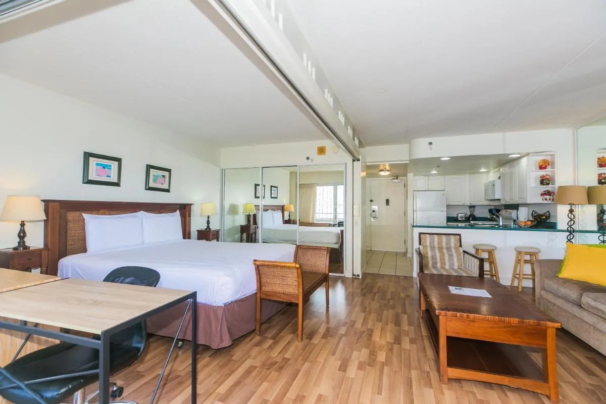Image 3 of Ilikai Tower 1123 City View 1BR