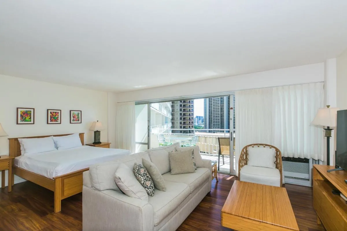 Image 3 of Ilikai Tower 1228 Lagoon View 1BR