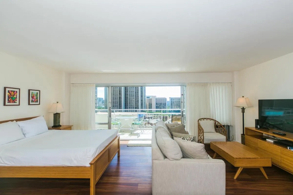 Image 4 of Ilikai Tower 1228 Lagoon View 1BR