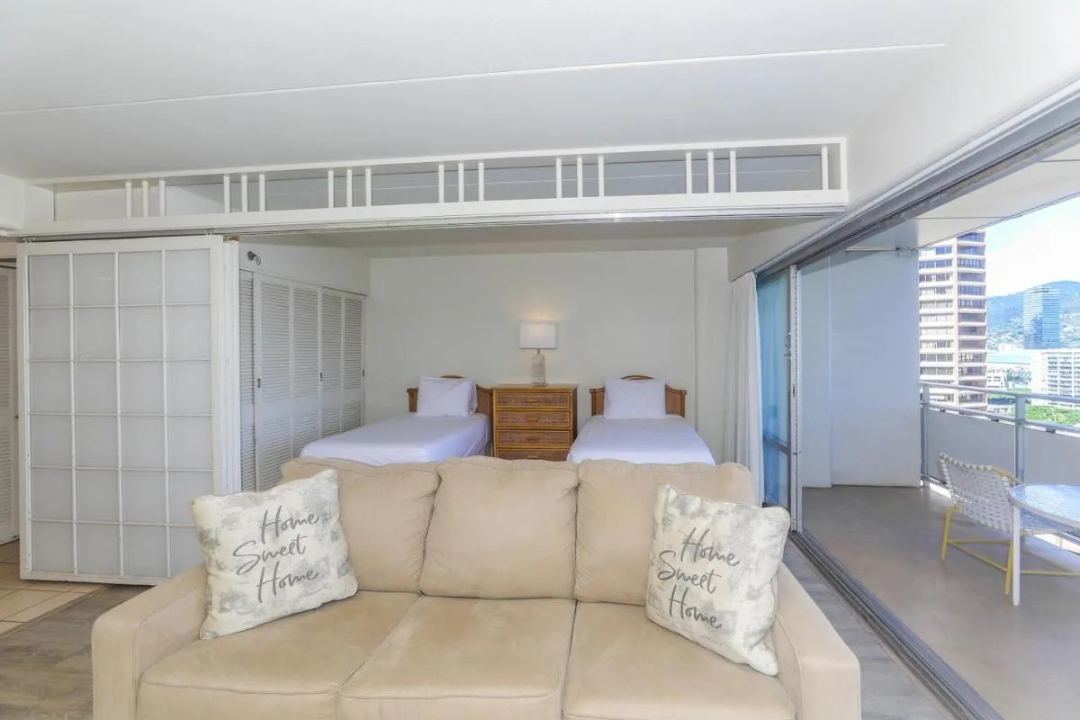 Image 2 of Ilikai Tower 1403 City View 1BR