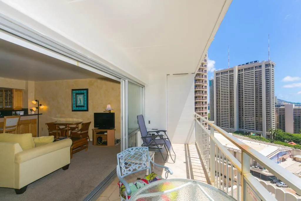 Image of Ilikai Tower 1918 Lagoon View 1BR