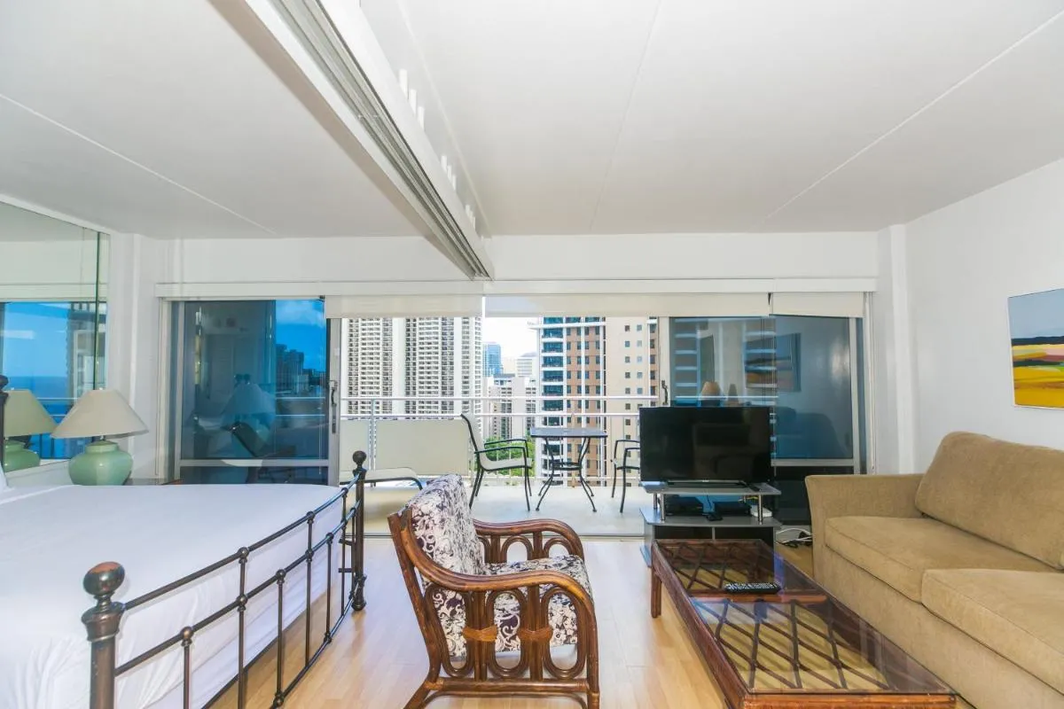 Image 4 of Ilikai Tower 1936 Lagoon View 1BR