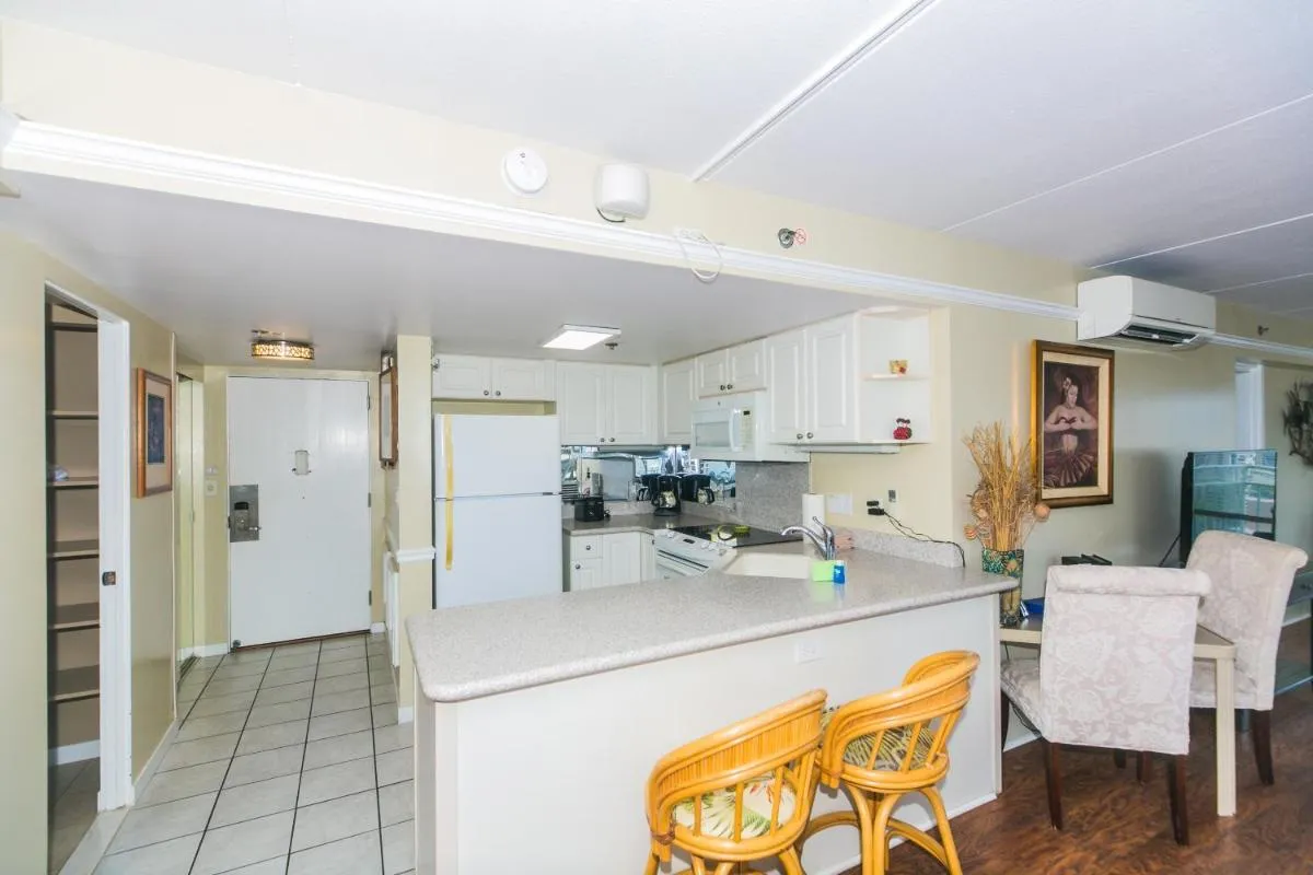 Image 3 of Ilikai Tower 2109 City View 2BR