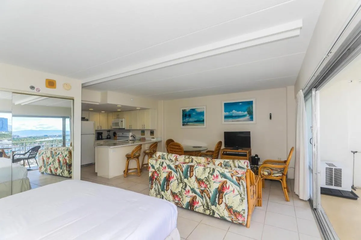 Image 6 of Ilikai Tower 931 Yacht Harbor View 1BR