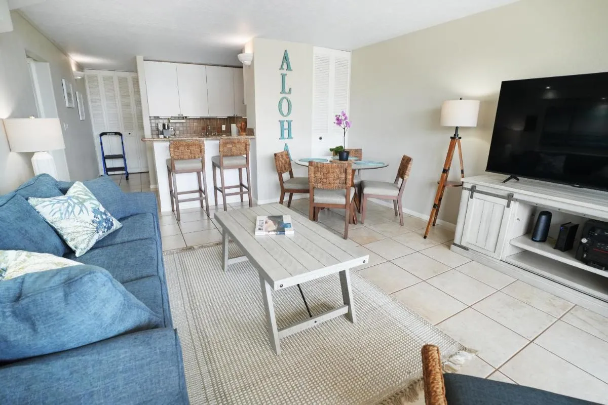 Image 5 of Island Breeze condo