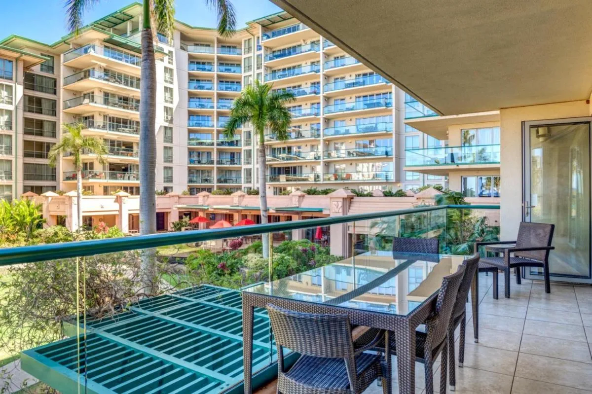 Image 2 of KBM Resorts: Honua Kai Hokulani HKH-211 Large Ocean View Inner Courtyard Includes Rental Car