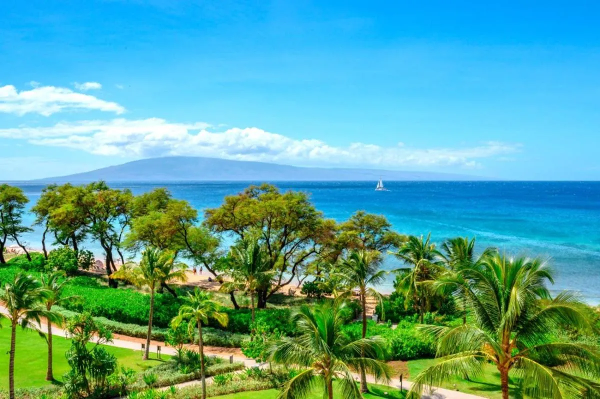Image 5 of KBM Resorts: Honua Kai Hokulani HKH-504 Deluxe Ocean View Beach Gear Includes Rental Car