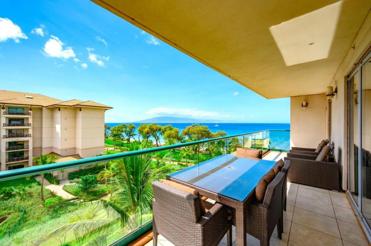 Image 4 of KBM Resorts: Honua Kai Hokulani HKH-504 Deluxe Ocean View Beach Gear Includes Rental Car