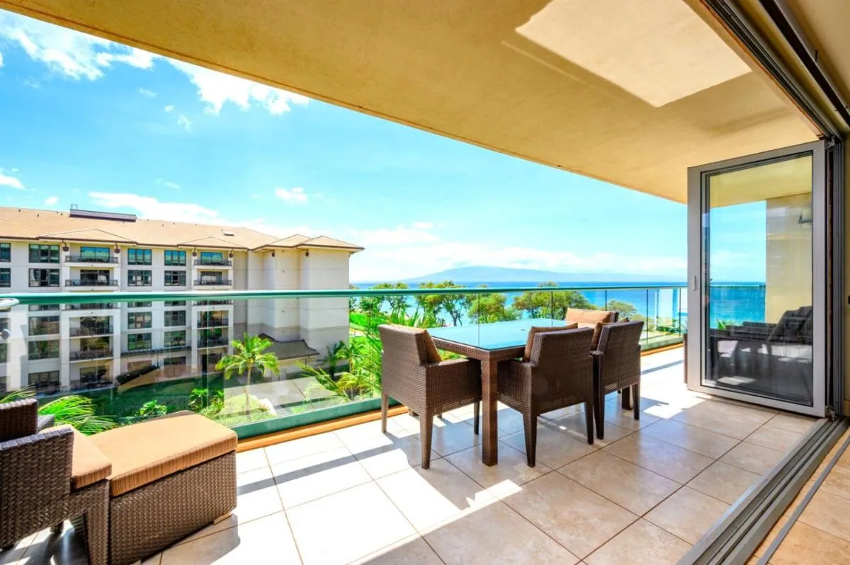 Image 6 of KBM Resorts: Honua Kai Hokulani HKH-504 Deluxe Ocean View Beach Gear Includes Rental Car