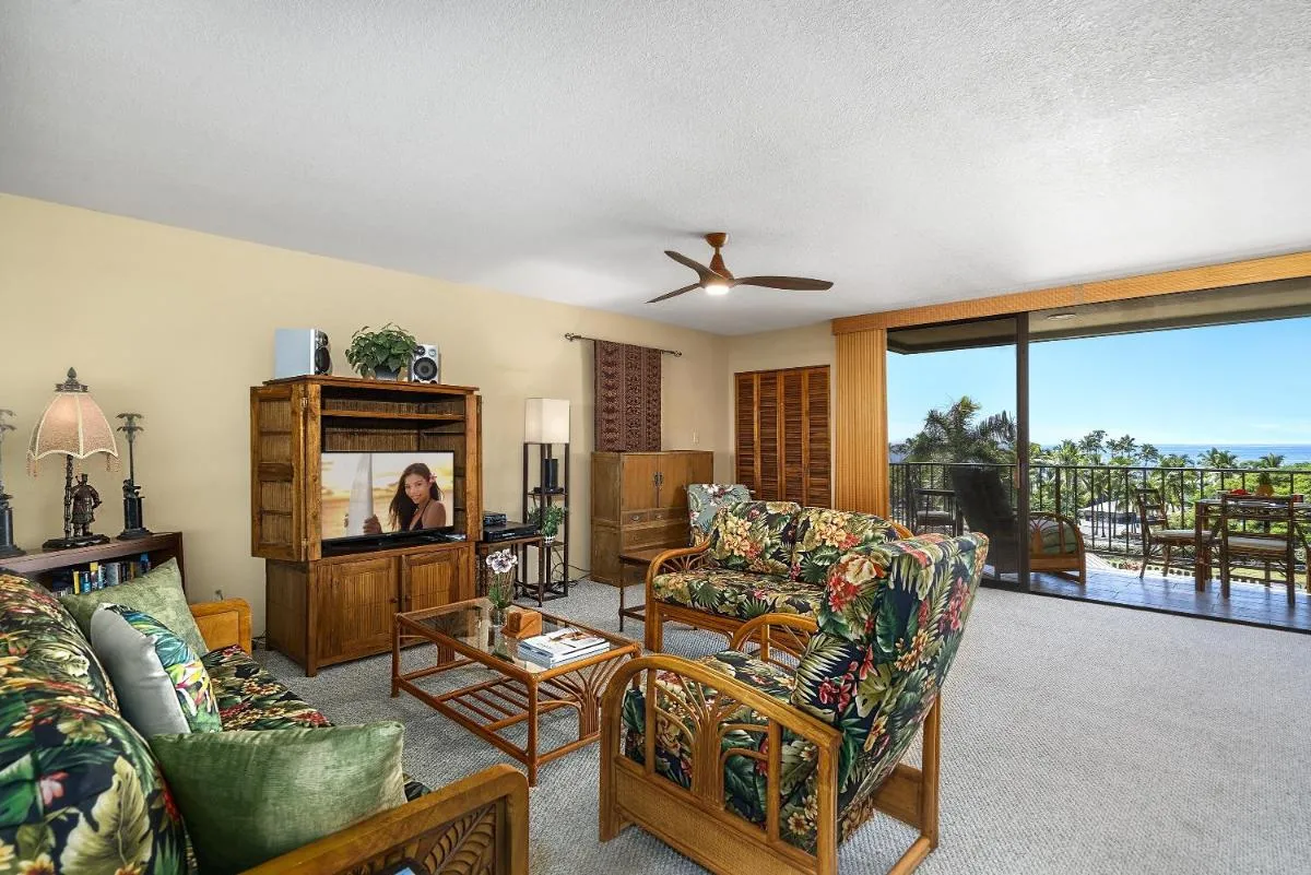Image 2 of Kahalu’u Bay Villas #204 condo