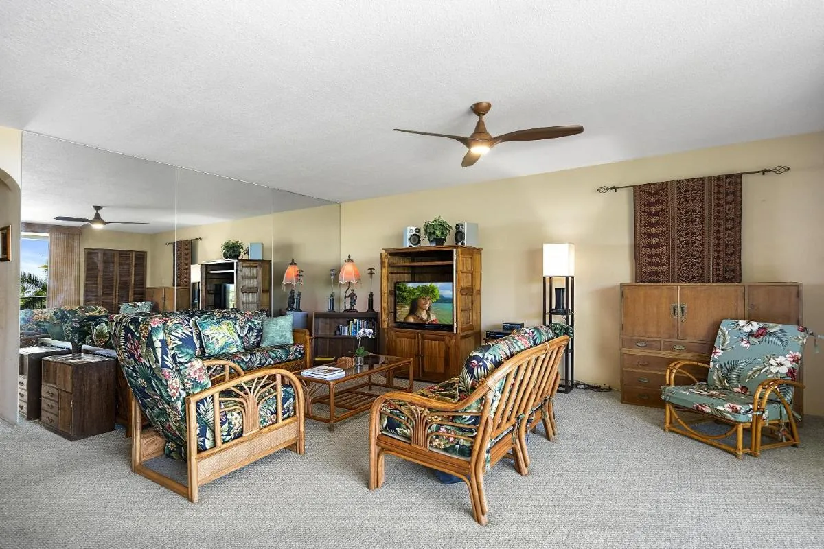 Image 3 of Kahalu’u Bay Villas #204 condo