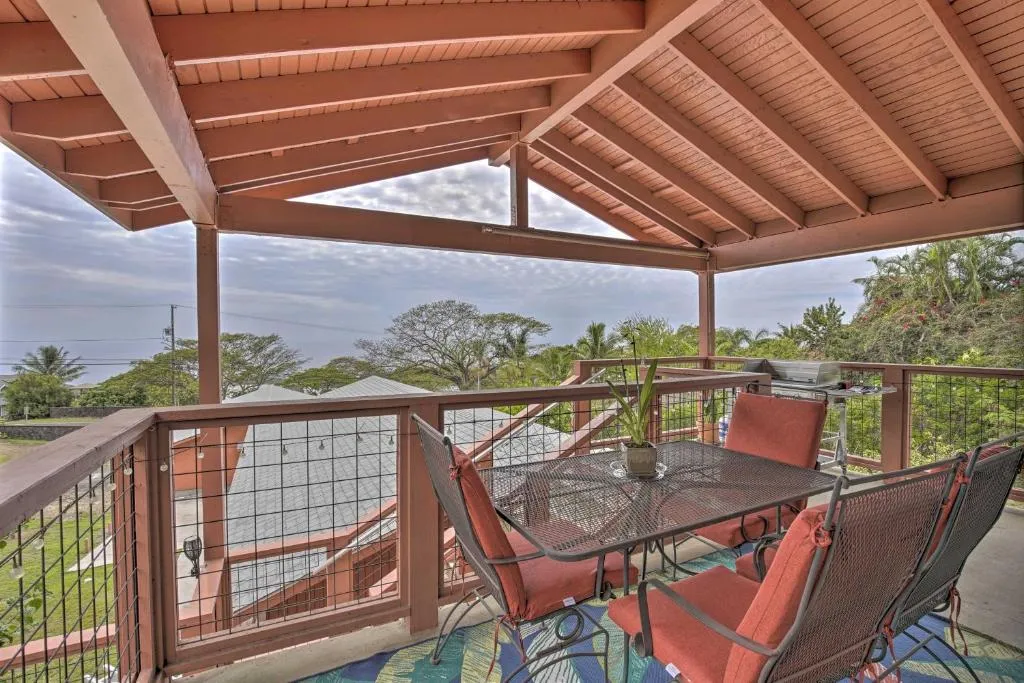 Image of Kailua-Kona Hillside Apt Less Than 3 Miles to Beaches!