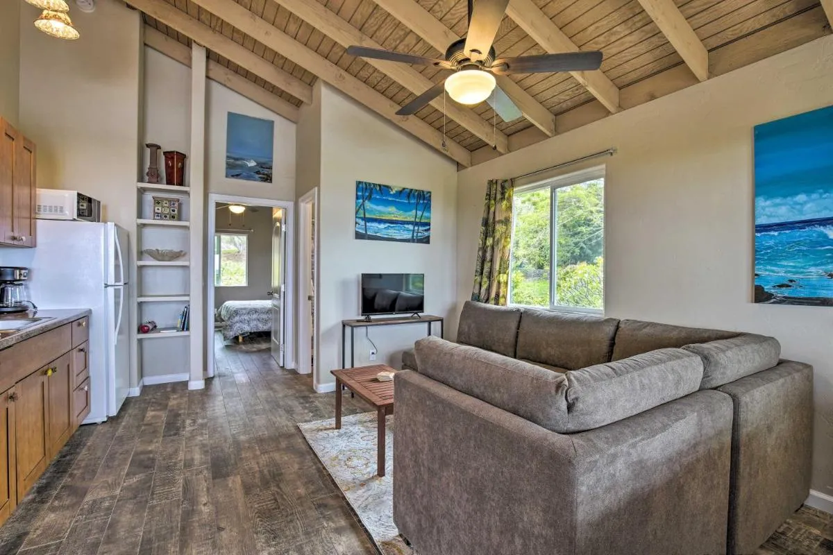 Image 4 of Kailua-Kona Hillside Apt Less Than 3 Miles to Beaches!