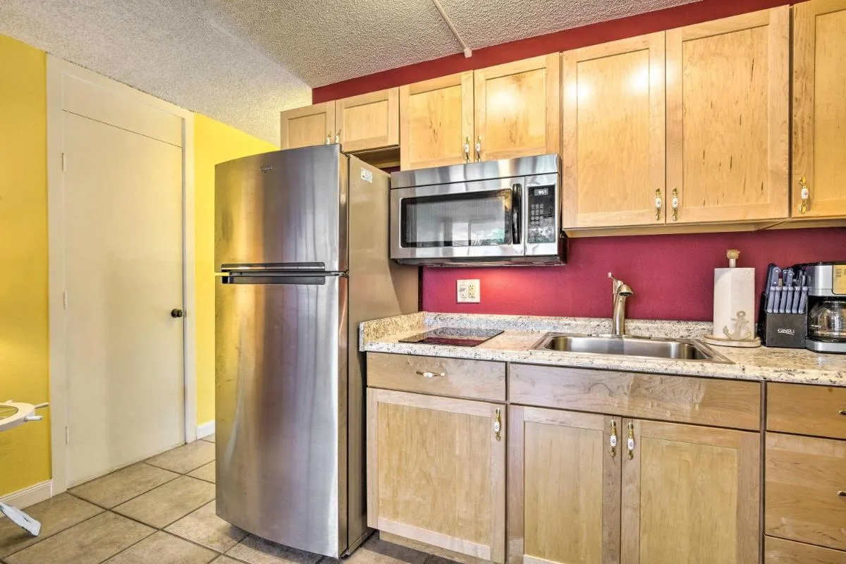 Image 3 of Kailua-Kona Studio – Walk to Hale Halawai Park!