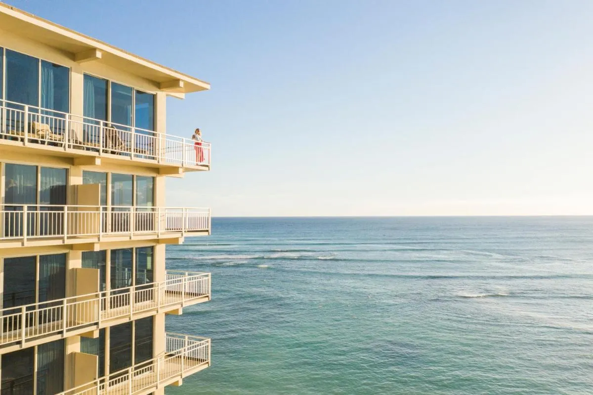 Image 3 of Kaimana Beach Hotel