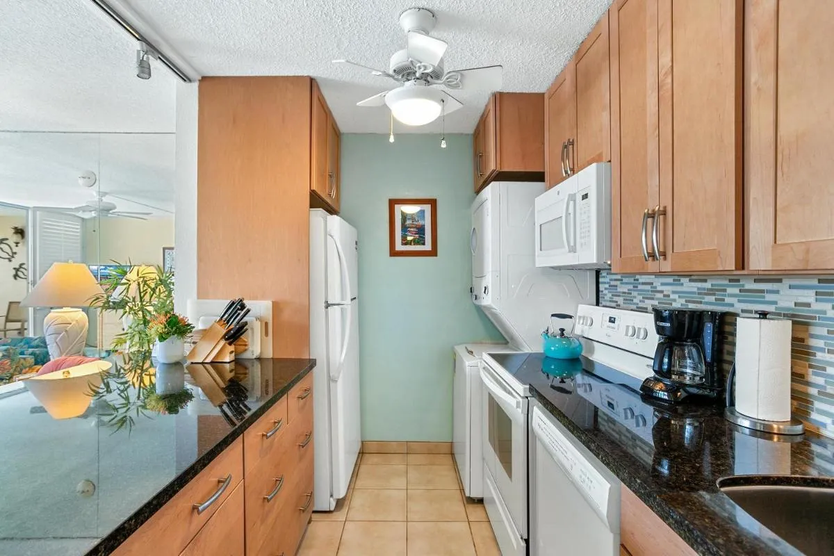 Image 2 of Kamaole Beach Royale 409 – Commanding Ocean Views
