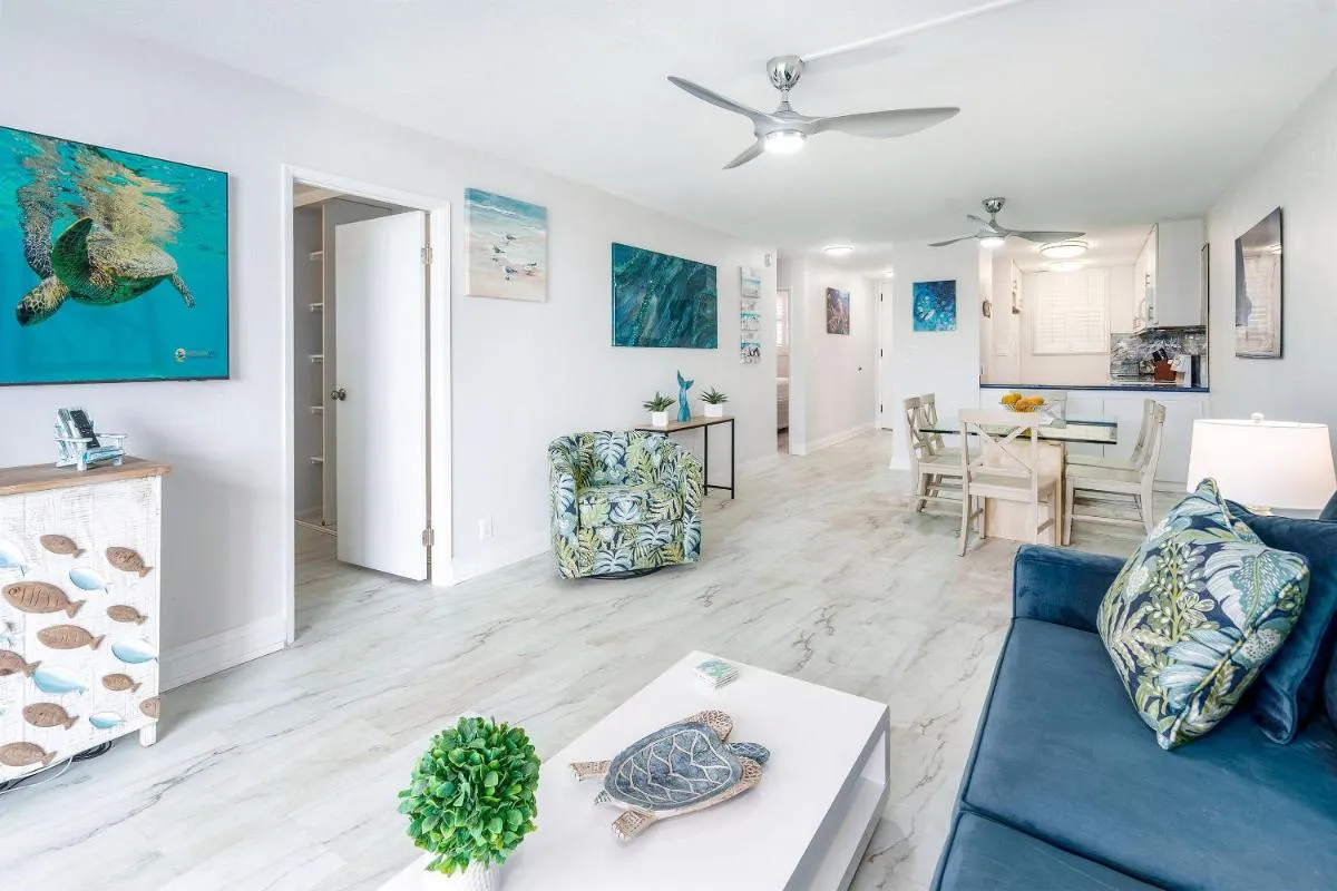 Image 2 of Kanai a Nalu 314 – Newly Renovated, Oceanfront, AC