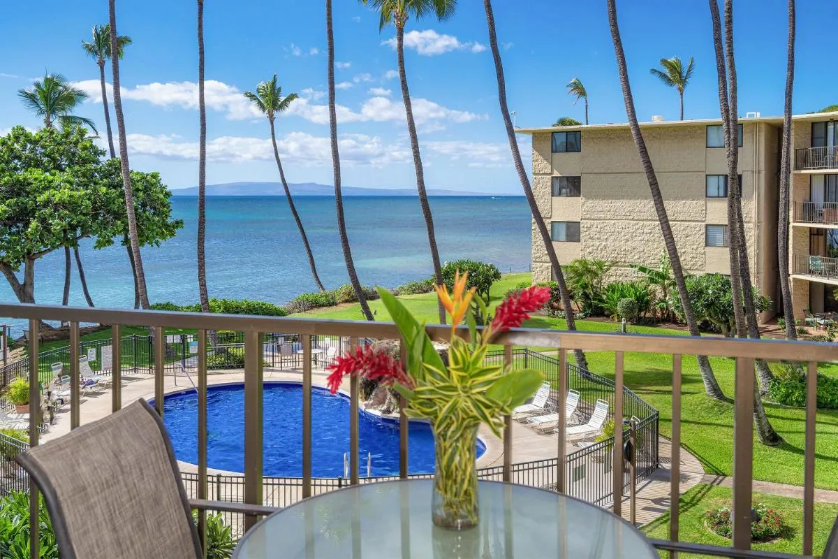 Image 6 of Kanai a Nalu 314 – Newly Renovated, Oceanfront, AC