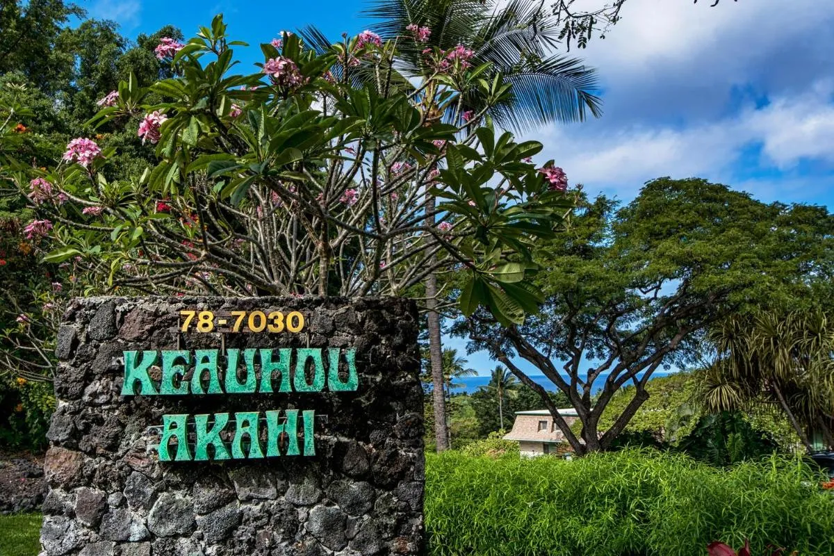 Image 2 of Keauhou Akahi 302