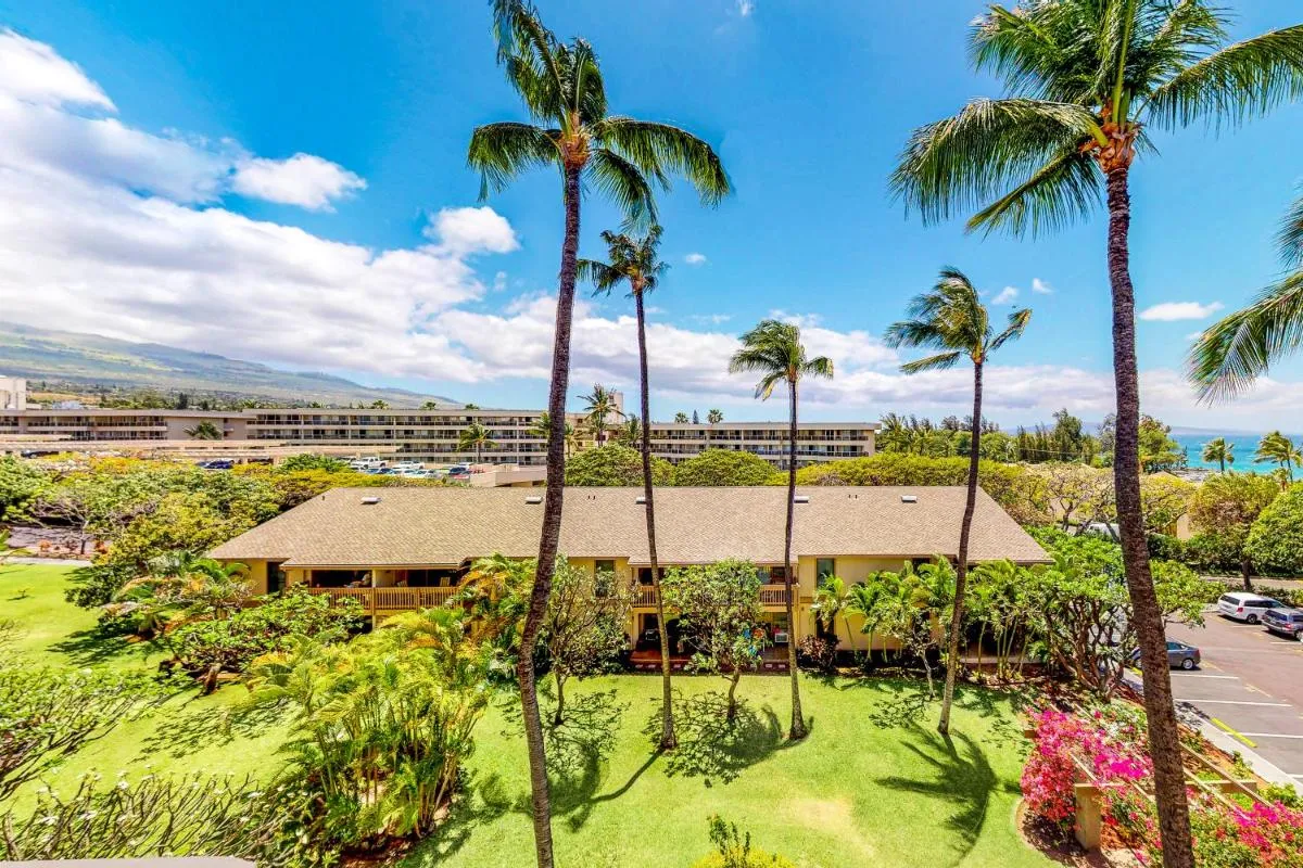 Image 4 of Kihei Akahi