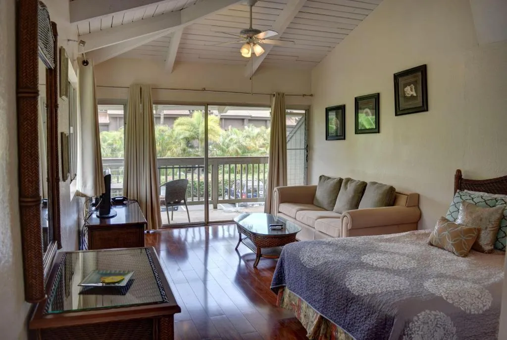 Image of Kihei Bay Surf 233