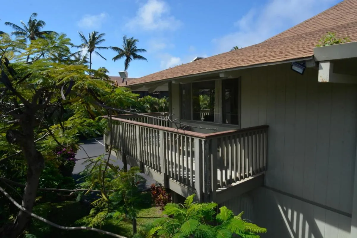Image 6 of Kihei Bay Surf 233