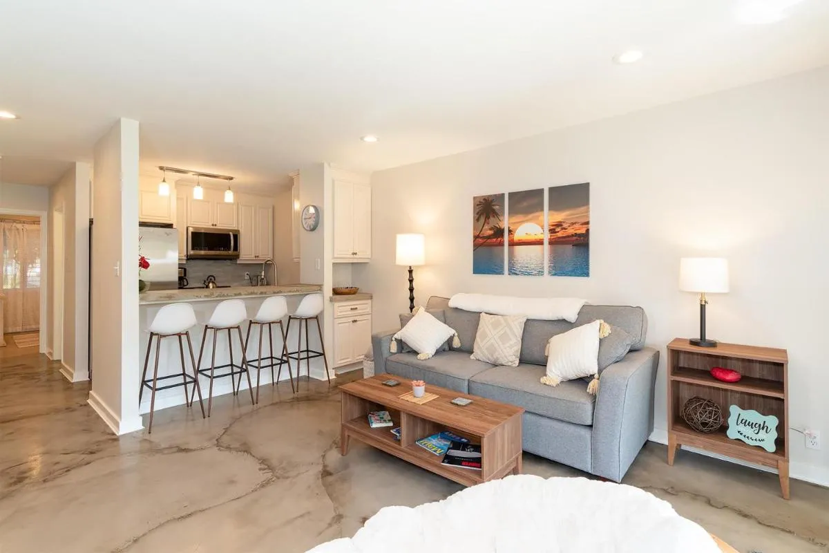Image 6 of Kihei Garden Estates B-103 – Modern Designer Condo