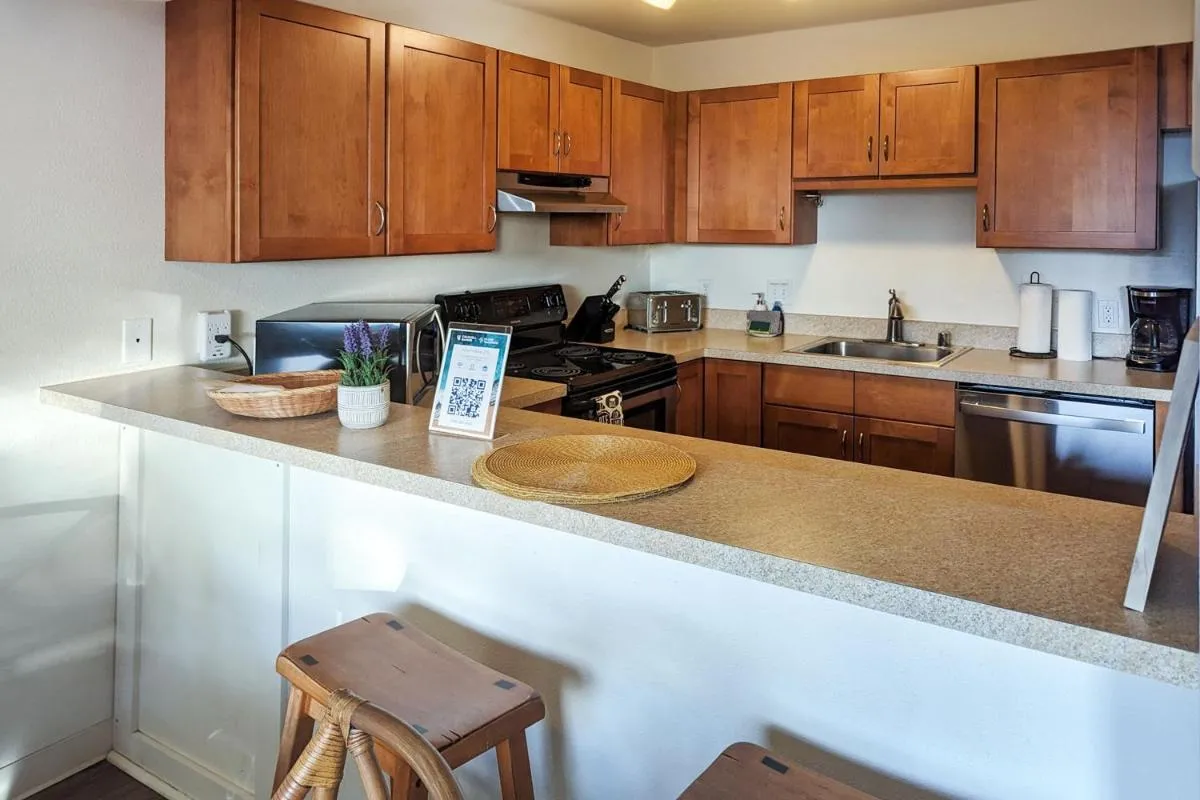 Image 3 of Kihei Holiday 215 – a Charming 2BR, 1BA Condo, AC