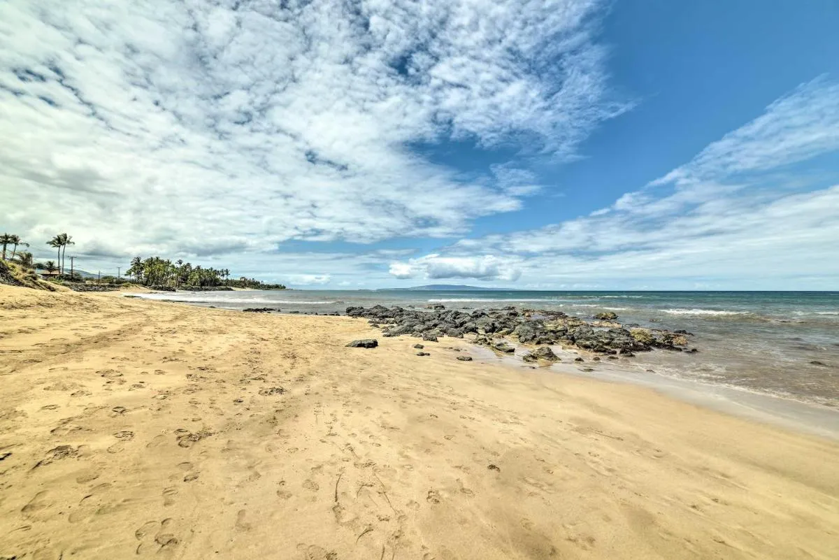 Image 2 of Kihei Oceanside Escape with Balcony – Steps to Beach