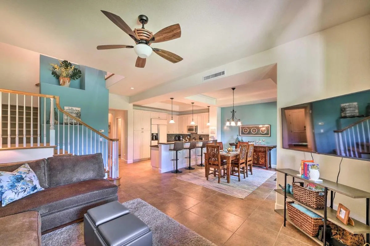 Image 4 of Kona Coast Condo with Lanai and Outdoor Kitchen!