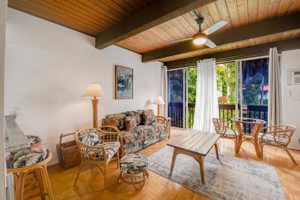 Image of Kona Mansions D-226