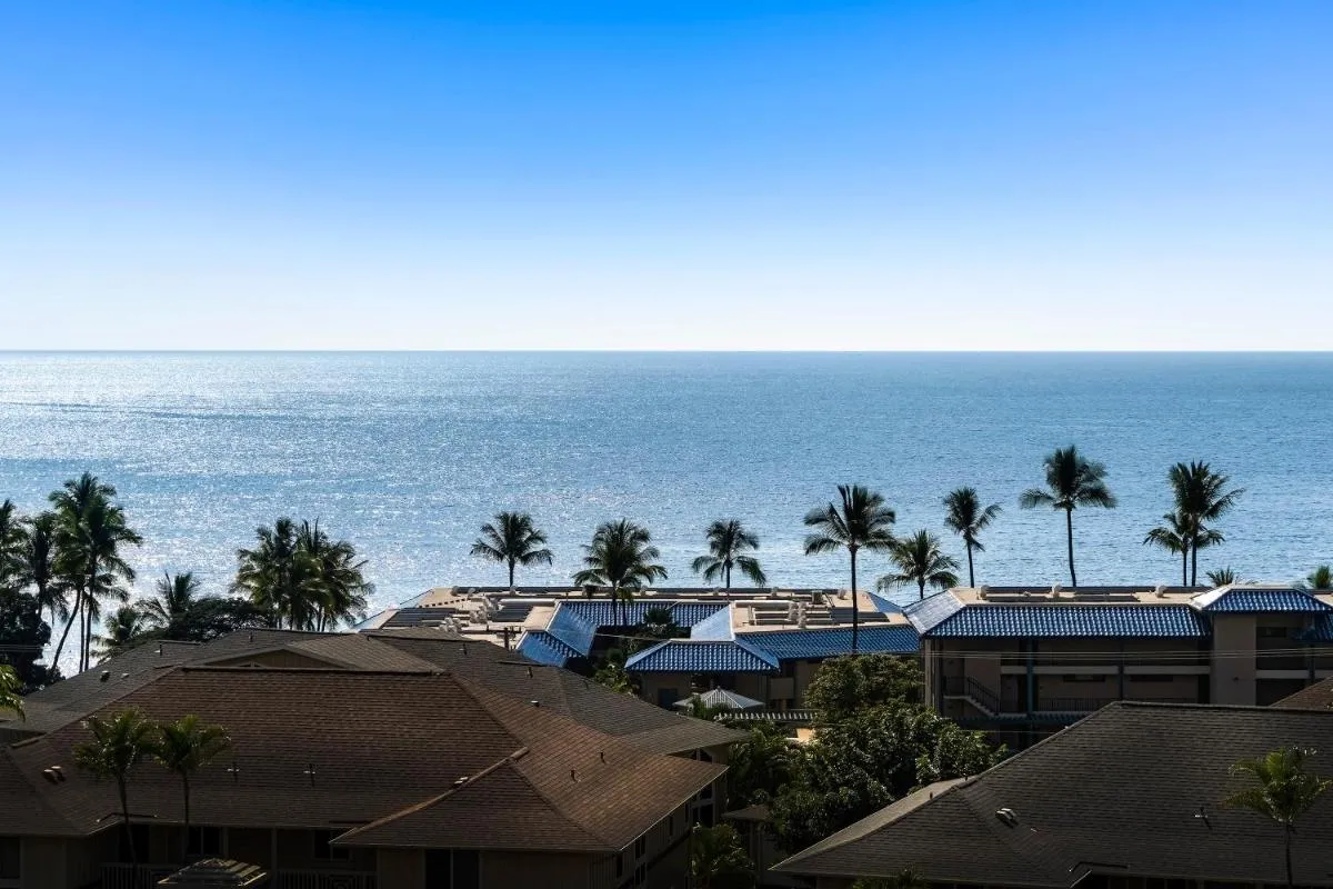 Image 5 of Kona Mansions D231